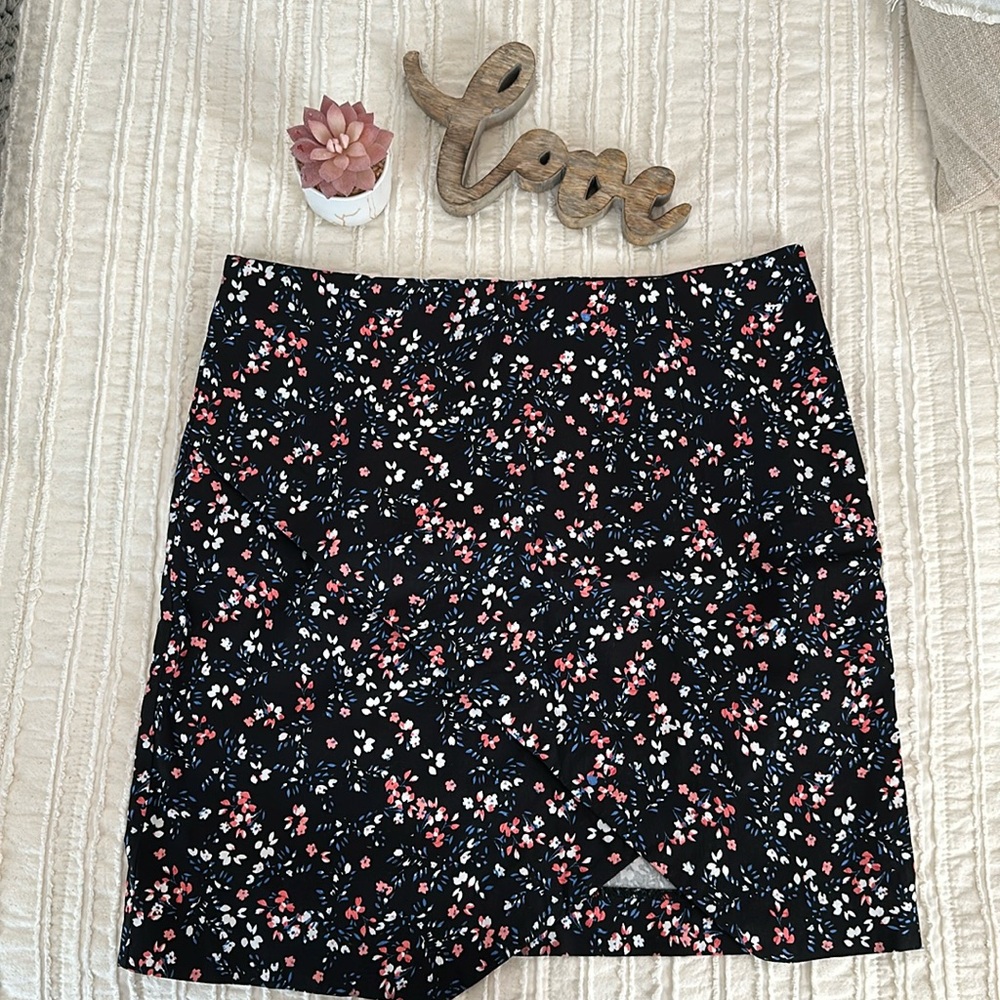 Margaret M Skirt